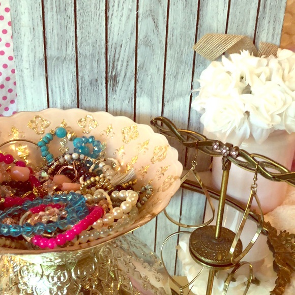 JEWELRY SALE... PLEASE read offers & bundles - Picture 1 of 3